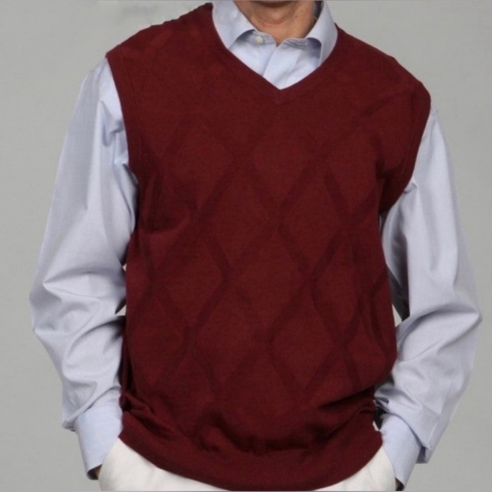 Oscar de la Renta Garnet Red Argyle Pattern Sweater Vest - XL